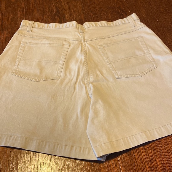 Women’s size 18 shorts - Picture 2 of 5